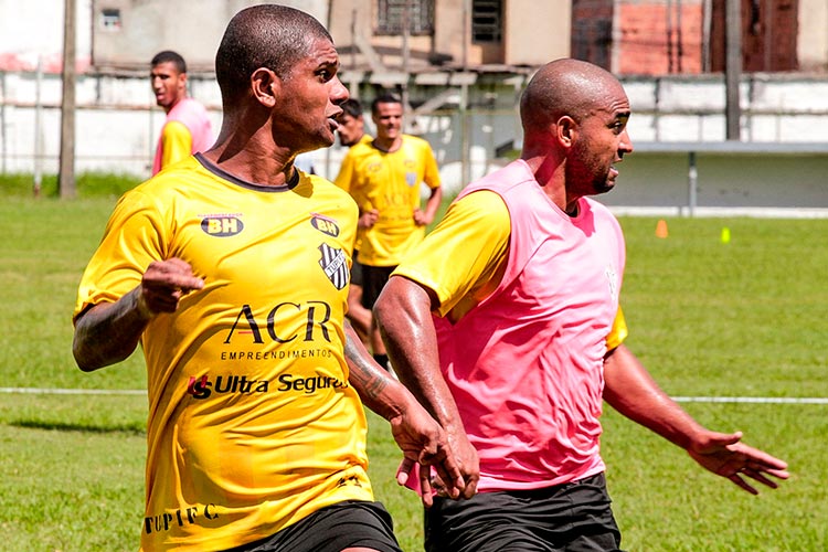 Tupi coloca ingressos a R$ 30 para amistoso contra o sub-23 do Botafogo 1 Tupi. Foto Tiago Castilho Tupi FC