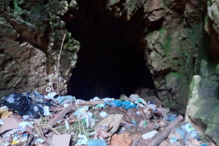 Mulher cai em buraco de 20 metros e é socorrida por bombeiros 1 buraco sao joao del rei divulgacao bombeiros