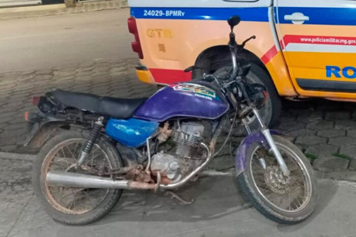 Motocicleta adulterada é apreendida pela PMR na AMG-0510 1 Moto apreendida pela PMR (Foto: Divulgação PMR)