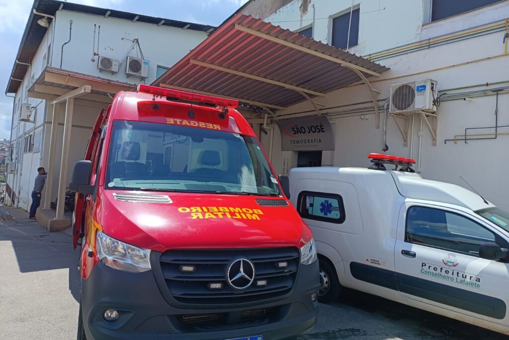 Homens se ferem ao tentar acender churrasqueira com álcool combustível 1 queimaduras lafaiete by bombeiros e1677679499362