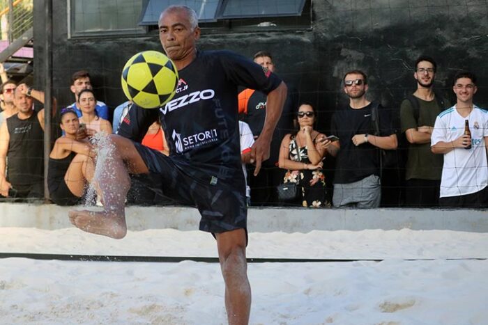 "Sempre prazeroso": Romário volta a Juiz de Fora para partida de futevôlei 1 romario foto felipe couri 2