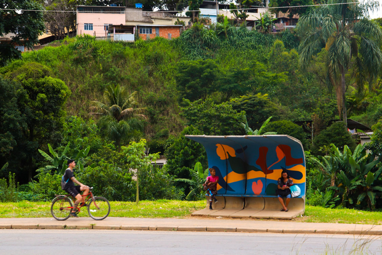 PJF organiza exposição com fotos de intervenções artísticas nos pontos de ônibus 1 card1