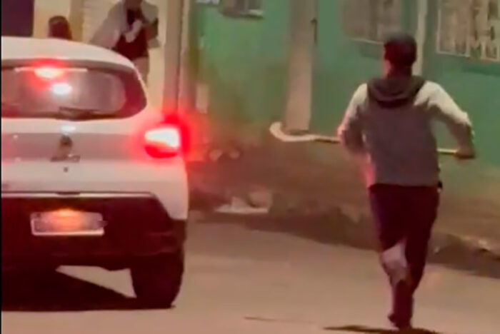 Homem é esfaqueado e adolescente sofre golpes de foice durante confusão em distrito de Barbacena 1 confusao correia de almeida redes sociais