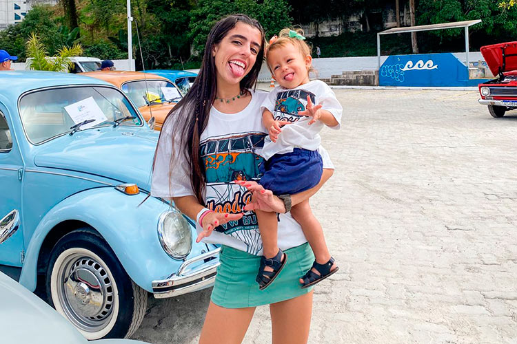 'Mães influenciadoras': mulheres se transformam em rede de apoio na internet 4 Izabel Farinelli arquivo pessoal