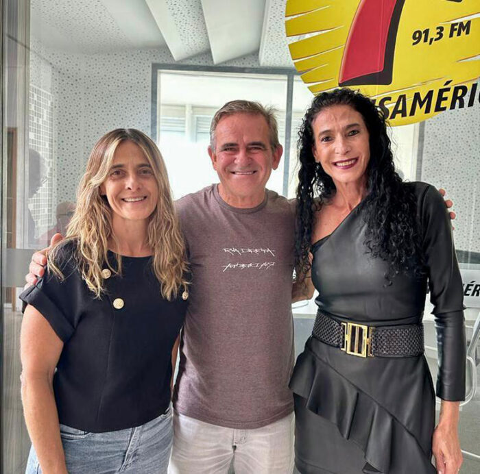 Coluna Cesar Romero - 14 e 15 de maio 9 Marcia Neves Gerson Guedes e Suzana Neves ELES ACONTECEM 120523 enviada pelo CR