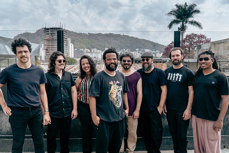 Di Melo e Silva Soul se apresentam juntos na Festa da Cerveja 1 SILVASOUL divulgacao