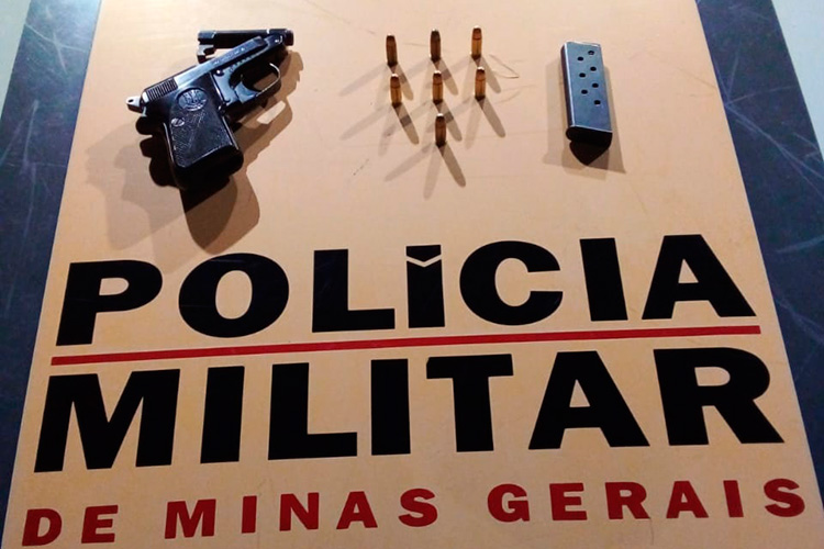 Idoso de 88 anos é preso com arma ilegal dentro de pochete pendurada no pescoço 1 idoso arma beretta by pmrv