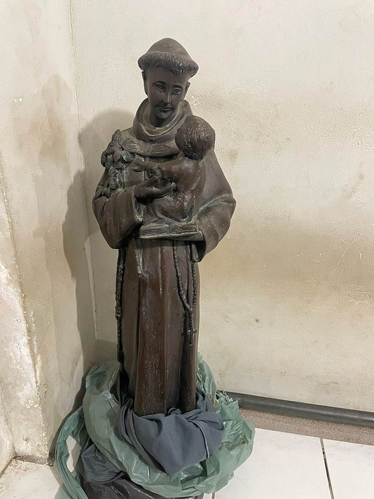 PM prende autor de furto de imagem sacra de cemitério 1 santo roubado uba2 divulgacao pm