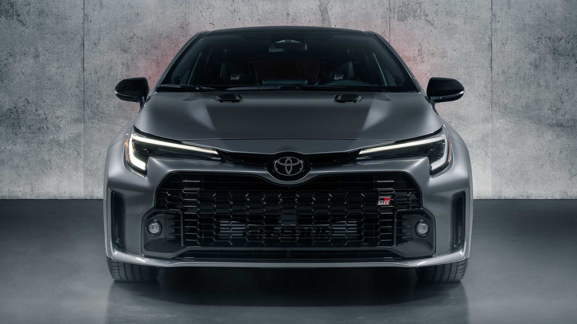 Novo Toyota GR Corolla já está no Brasil para o confronto com o Honda Civic Type R 2 Toyota GR Corolla (Foto: Divulgação/Internet)