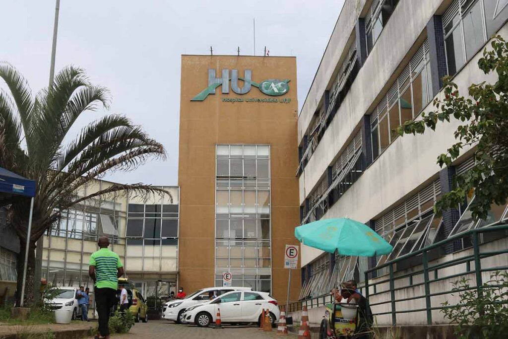 HU-UFJF tem vagas para médicos concurso da Ebserh com mais de 150 oportunidades 1 'Reajuste irrisório': servidores do HU da UFJF decidem permanecer em greve por tempo indeterminado