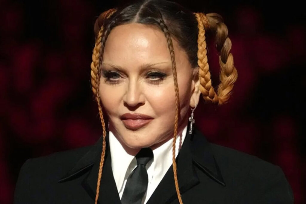 Madonna é internada em UTI e adia turnê mundial 1 Madonna no Grammy reproducao metropoles