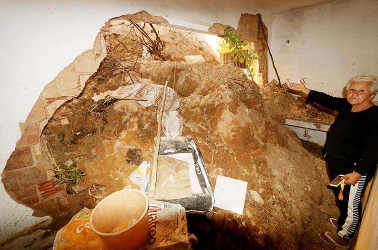 Sem água e acesso há três anos, moradores aguardam obras no Santa Luzia 2 OROZIMBO VANDA FELIPE COURI