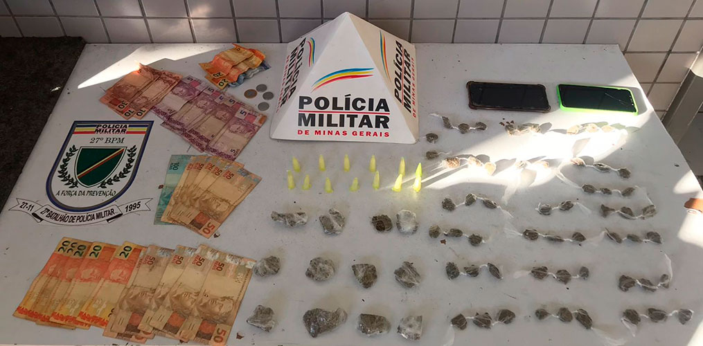 Cão farejador ajuda PM a apreender drogas no Jardim Natal 1 apreensao jardim natal foto pm