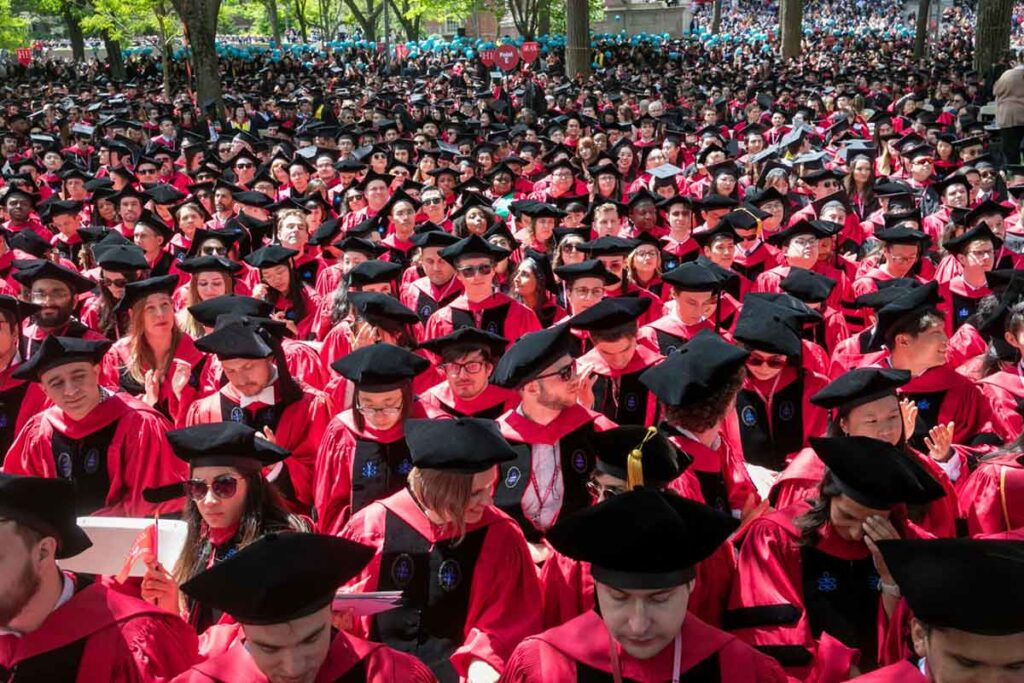 Suprema Corte dos EUA restringe cotas raciais em universidades 1 formandos Harvard University