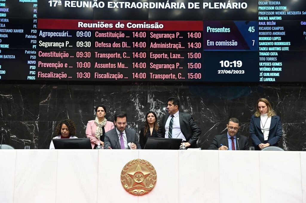 reajuste professores luiz santana ALMG