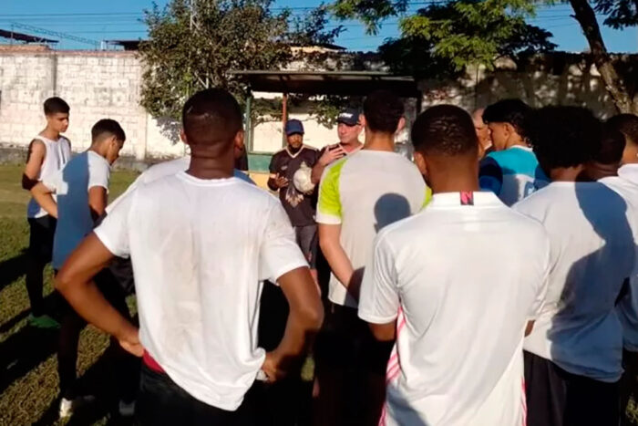 Técnico do Villa Real destaca estrutura e 'linguagem da bola' no clube 1 seletiva villa by divulgacao site