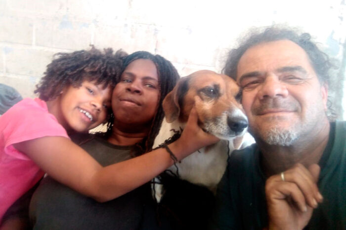 Reciclador procura cachorro que o acompanha no trabalho 1 cachorro bob marley