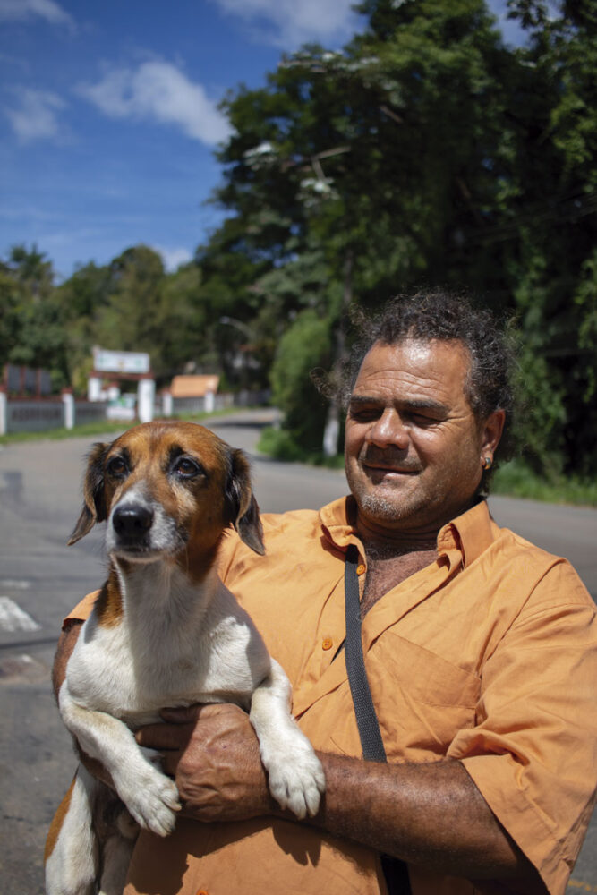 Reciclador procura cachorro que o acompanha no trabalho 2 Bob Marley e Jesus