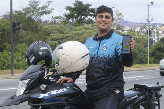Tarifa mais barata atrai passageiros para transporte em moto por aplicativo 1 moto por aplicativo