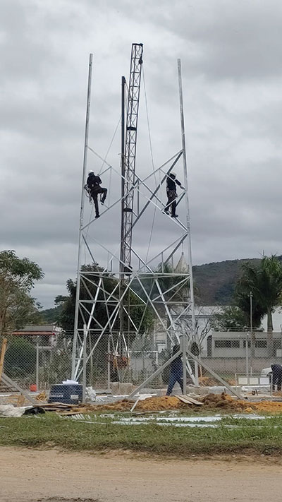 Após anos de espera, Penido e Humaitá recebem antenas de telefonia móvel 1 TORRE interna Divulgacao