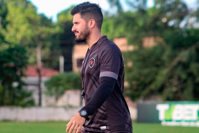 Auxiliar técnico formado na UFJF lança livro sobre futebol 1 argirita by cristiano santos botafogo pb