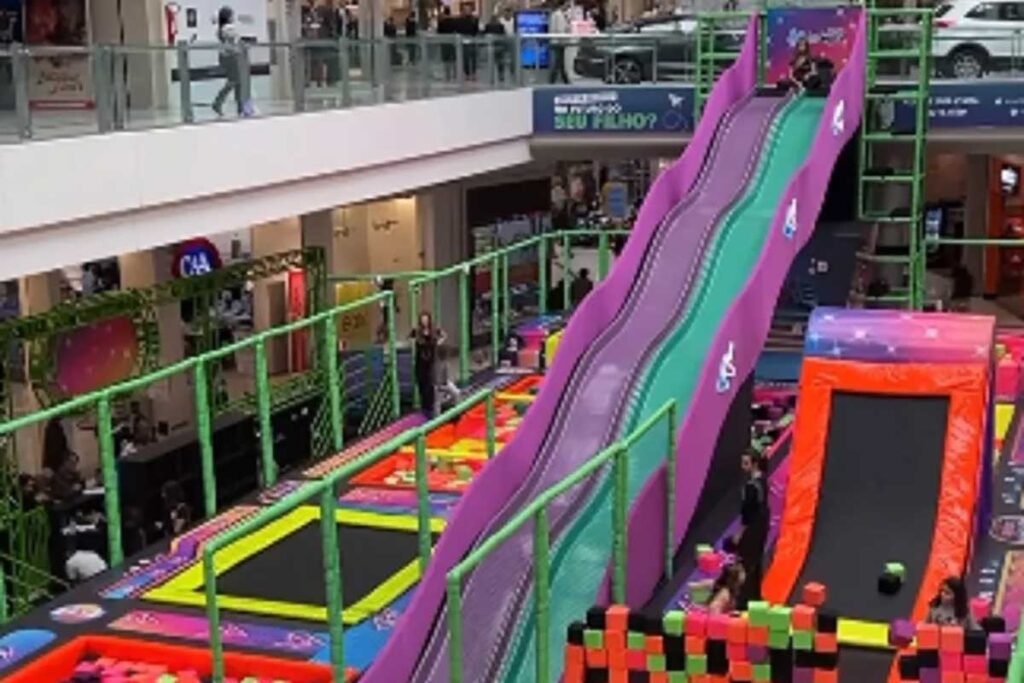 Criança sofre queda de 4 metros de brinquedo em shopping de Juiz de Fora 2 brinquedo independencia shopping foto redes sociais reproducao site