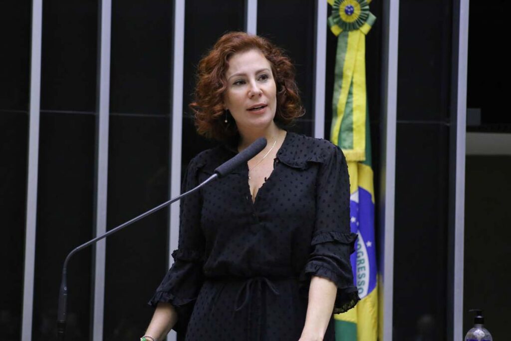 STF tem maioria para colocar Zambelli no banco dos réus por perseguição armada 1 carla zambelli