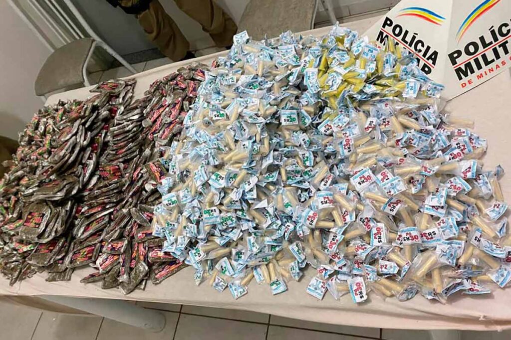 PM apreende quase 3 mil porções de cocaína e maconha 2 drogas sao vicente de minas 3 divulgacao policia militar