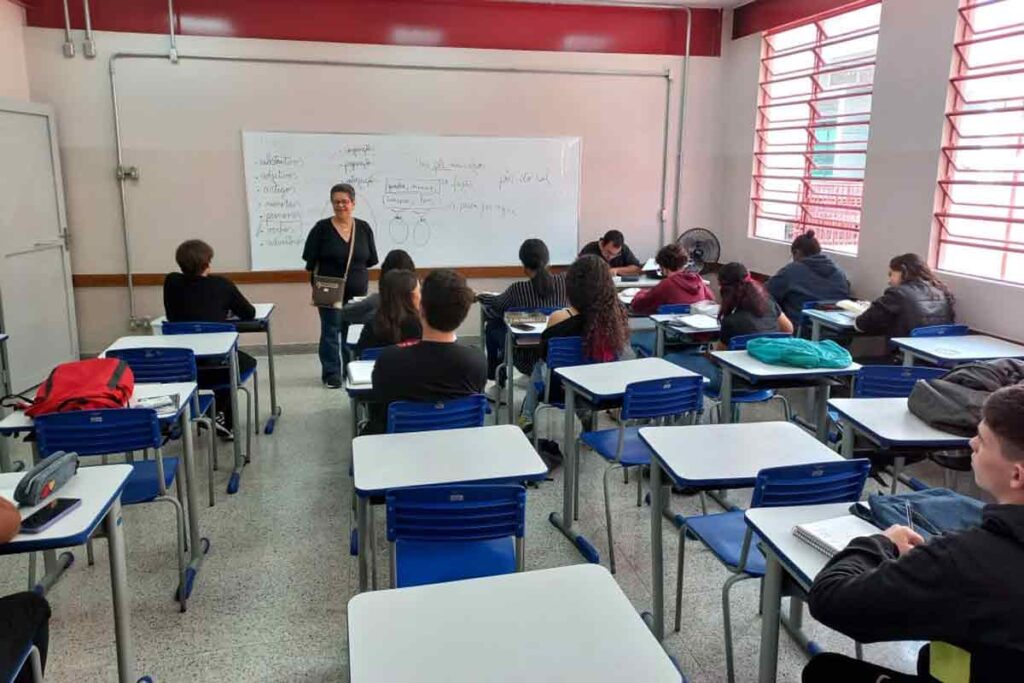 Secretaria de Educação de Minas Gerais abre inscrições para concurso público 1 magistério