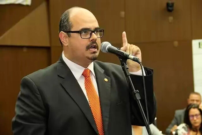 Corrida pelo Governo de Minas começa com 11 candidatos; saiba quem são 8 mateus simoes by cmbh