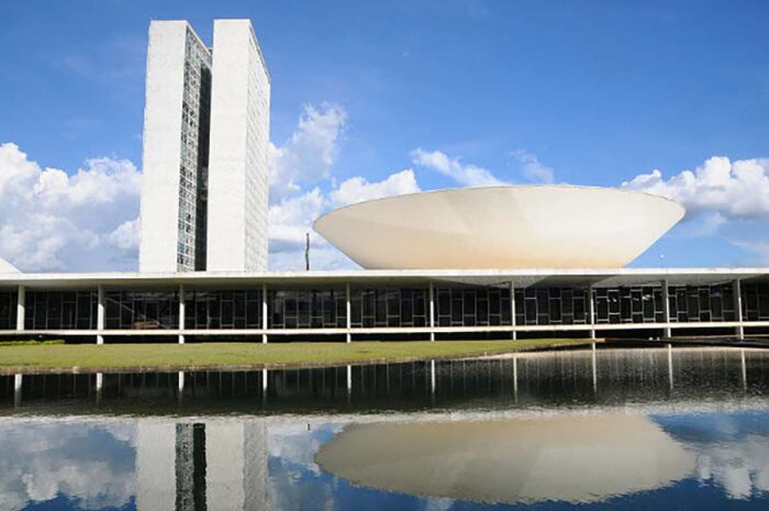 Câmara dos Deputados profissionais de saúde