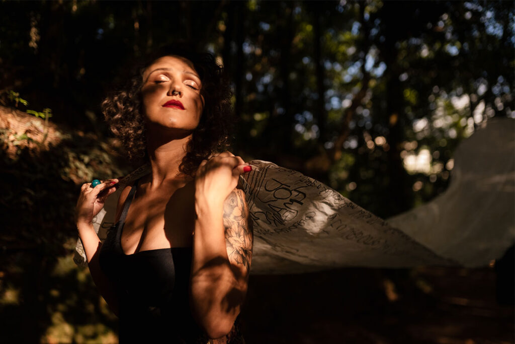 Juliana Stanzani lança 'O avesso do não' 2 Ju Stanzani Foto Isabella Campos