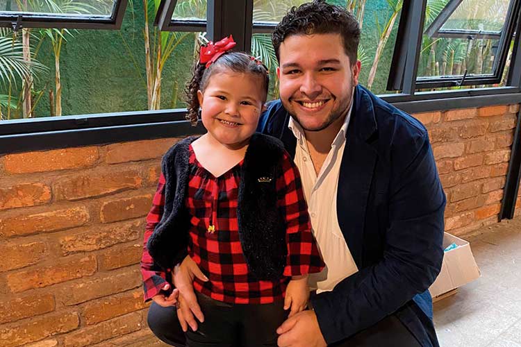 Homens que cresceram sem a presença dos pais dão outro sentido à paternidade 2 PAIS MATHEUS E JULIA Arquivo pessoal