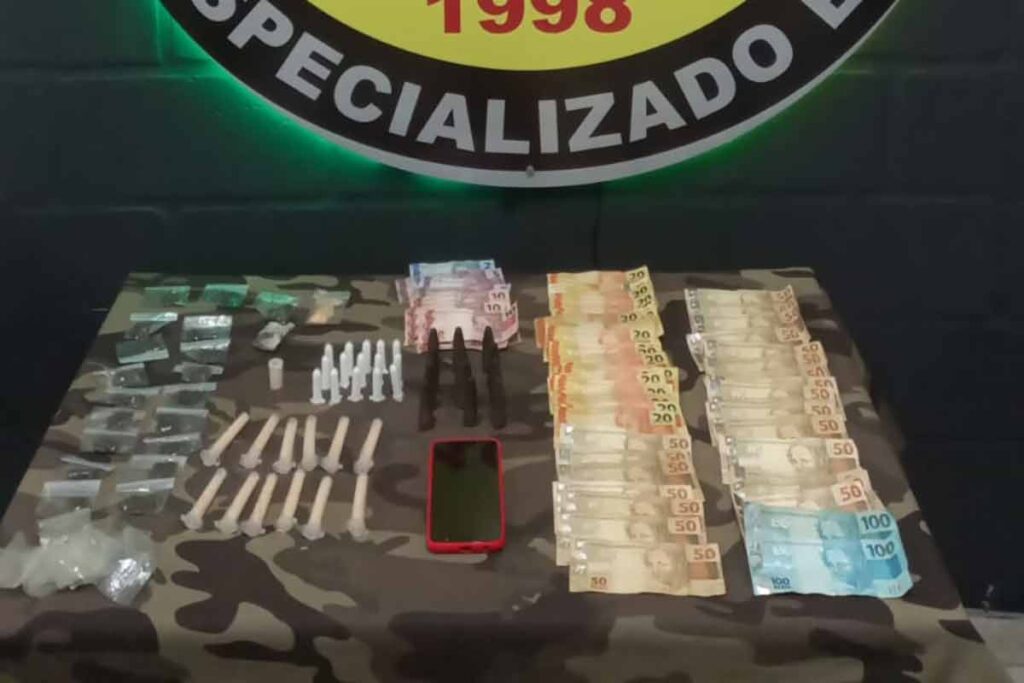 Trio invade casa de idosa durante fuga, mas é detido pela PM 1 apreensao de drogas divulgacao pm