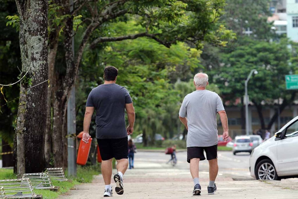 Exercícios físicos regulares diminuem o risco de câncer de próstata 1 exercícios atividades físicas