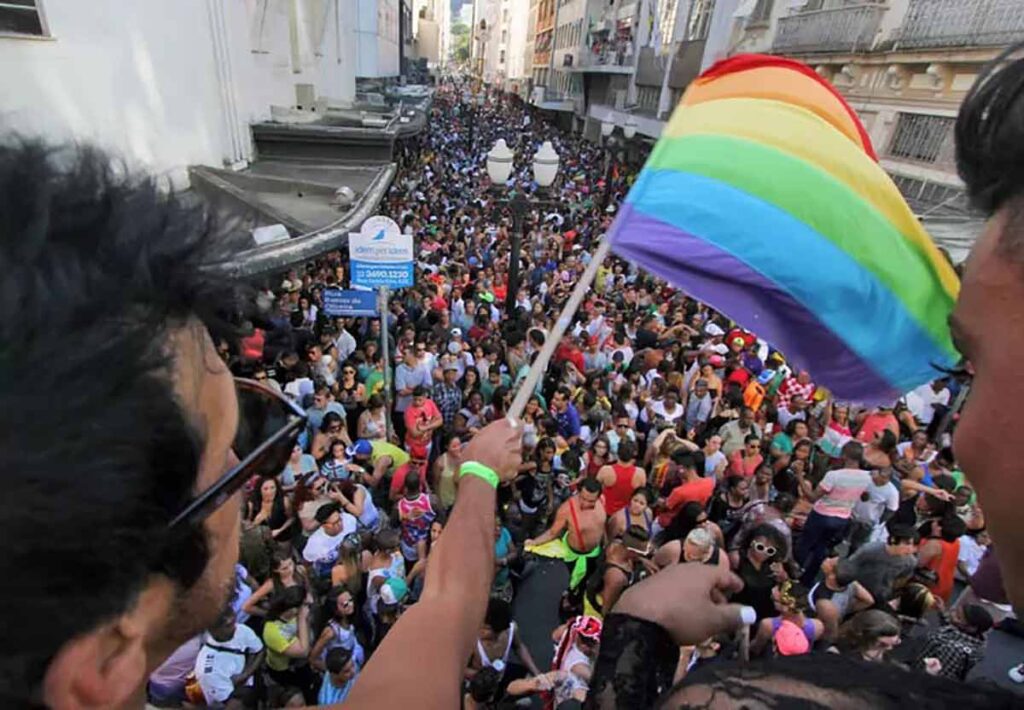 Ausência de dados dificulta criação de políticas públicas assertivas para população LGBTQIAPN+ 1 LGBTQIAPN+