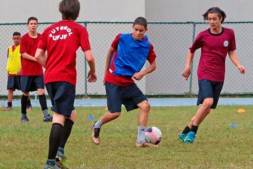 Projeto de futebol da UFJF abre seletivas para garotos de 10 a 15 anos 1 futebol ufjf by divulgacao