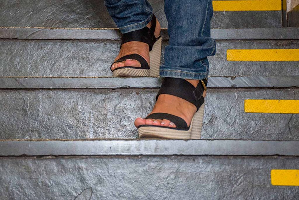 Condomínio terá que indenizar moradora por queda em escada com más condições 1 queda escada foto eric bezerra tjmg