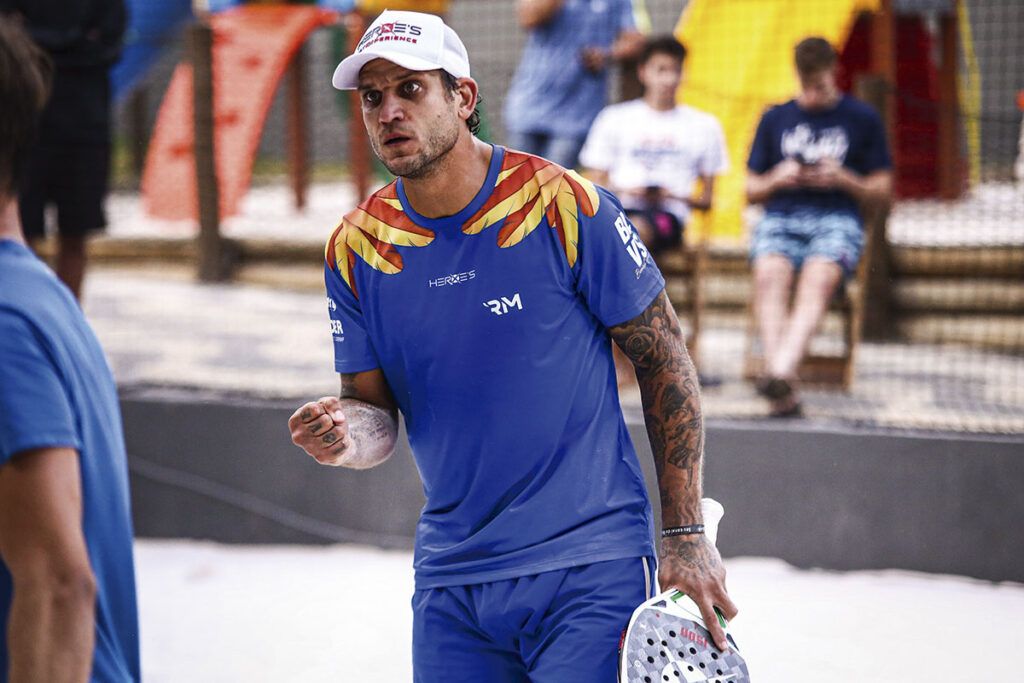 Rafael Moura, o "He-Man", disputa torneio de beach tennis em Juiz de Fora 3 rafael moura1 bech tennis by eliezeresportes