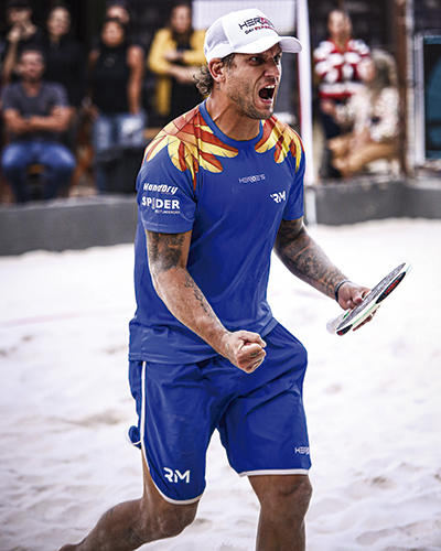 Rafael Moura, o "He-Man", disputa torneio de beach tennis em Juiz de Fora 2 rafael moura2 bech tennis by eliezeresportes