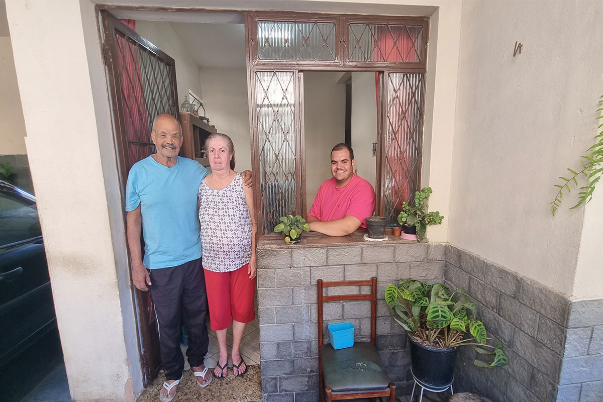 'Peito cortado por águas': conheça as histórias do Bairro Santa Luzia 1 Doraefamilia LeonardoCosta
