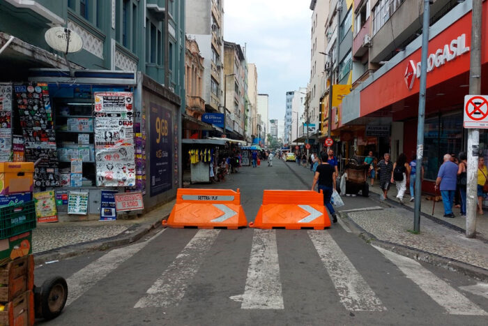 Trecho da Rua Batista de Oliveira é fechado para carros 1 rua batista de oliveira