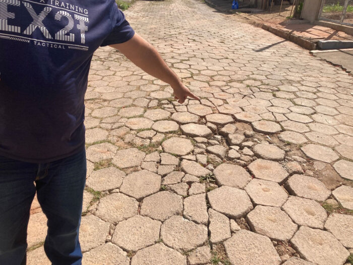 Moradores do Quintas das Avenidas barram instalação de antena 2 quintas