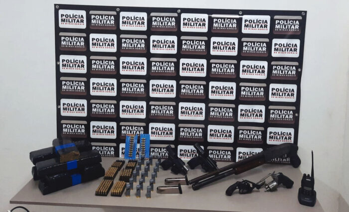PM desmonta laboratório de refino de drogas e apreende 6 armas 1 armas