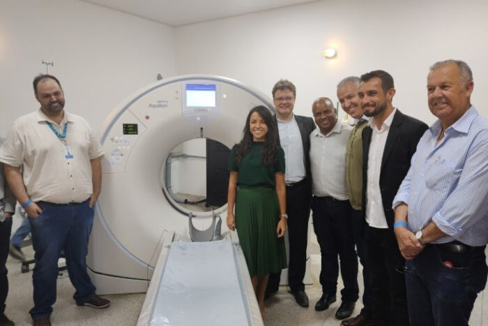 Tomógrafo beneficia 51 cidades 1 colunamg25