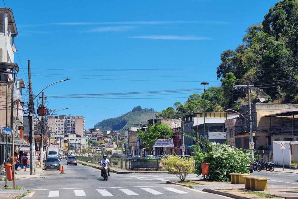 'Peito cortado por águas': conheça as histórias do Bairro Santa Luzia 4 santa luzia avenida leonardo costa