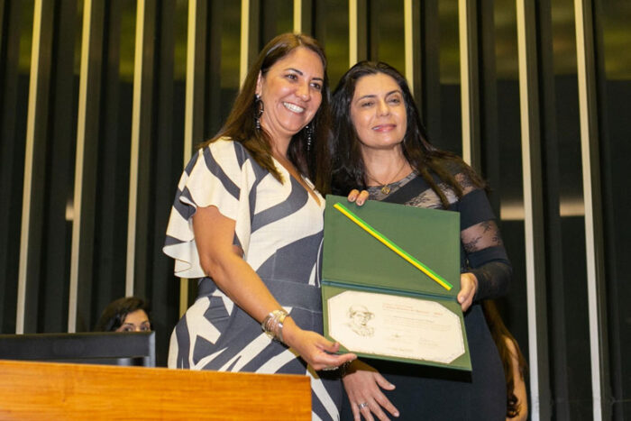 Coluna Cesar Romero - 29 e 30 de outubro de 2023 11 Diploma em Brasilia 271023 JF POR AI enviada pelo CR