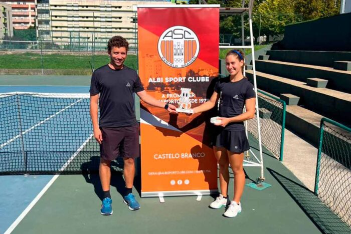 Tenista Giulia Aguiar celebra primeiro título em Portugal 1 Giulia Aguiar Arquivo Pessoal