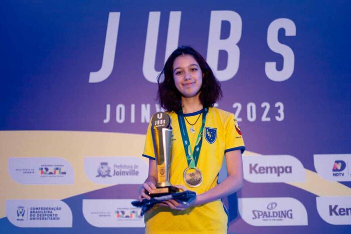 Campeã dos Jogos Universitários, juiz-forana disputa Brasileiro de xadrez no fim do mês 1 Isabella Conti Divulgacao Jubs
