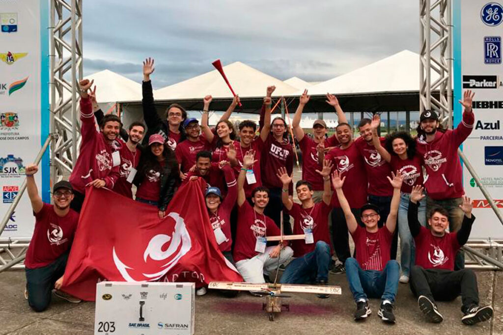 Estudantes da UFJF arrecadam dinheiro para competição de aerodesign da Embraer 2 MICRORAPTOR Divulgacao 2